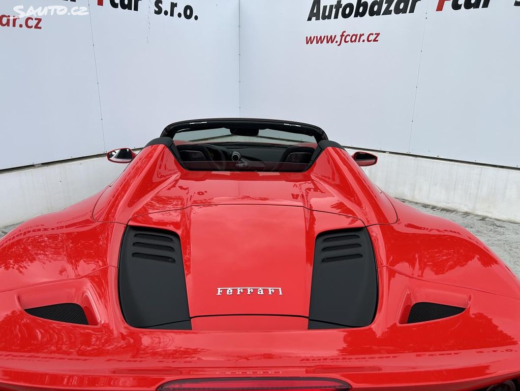 Ferrari F8