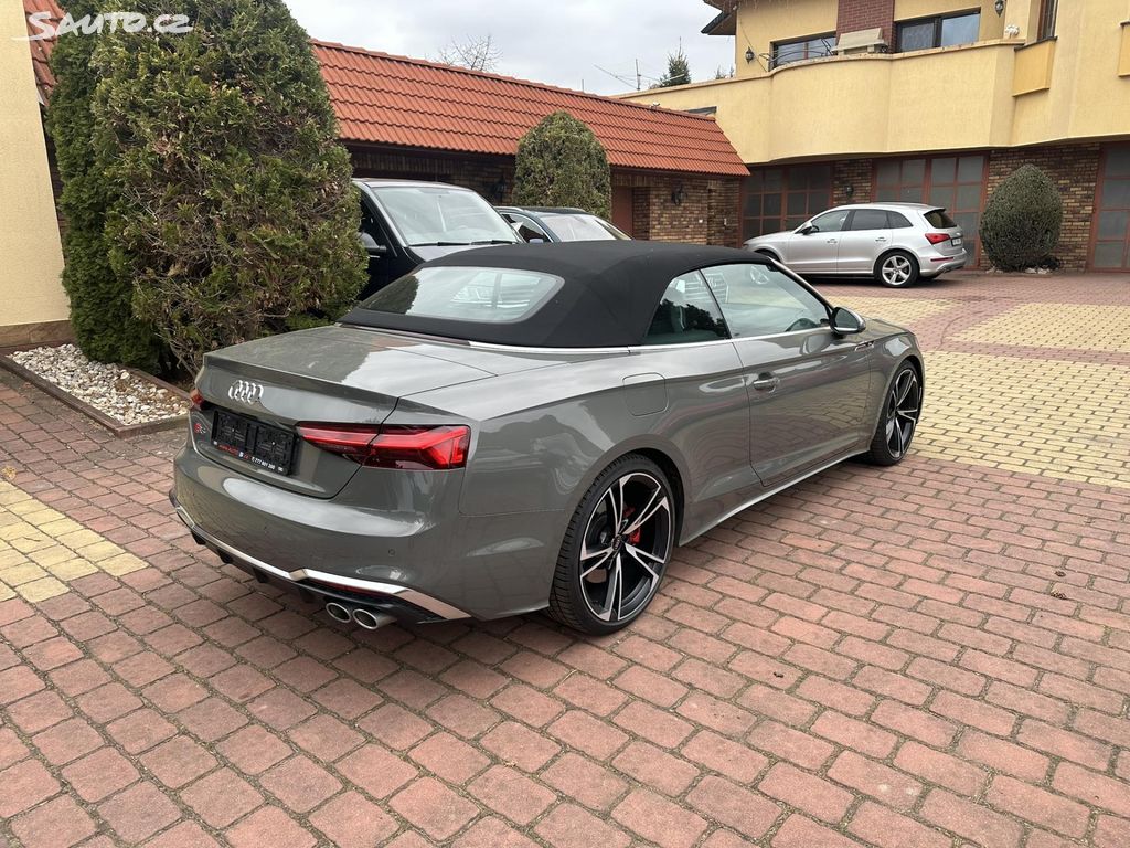 Audi S5