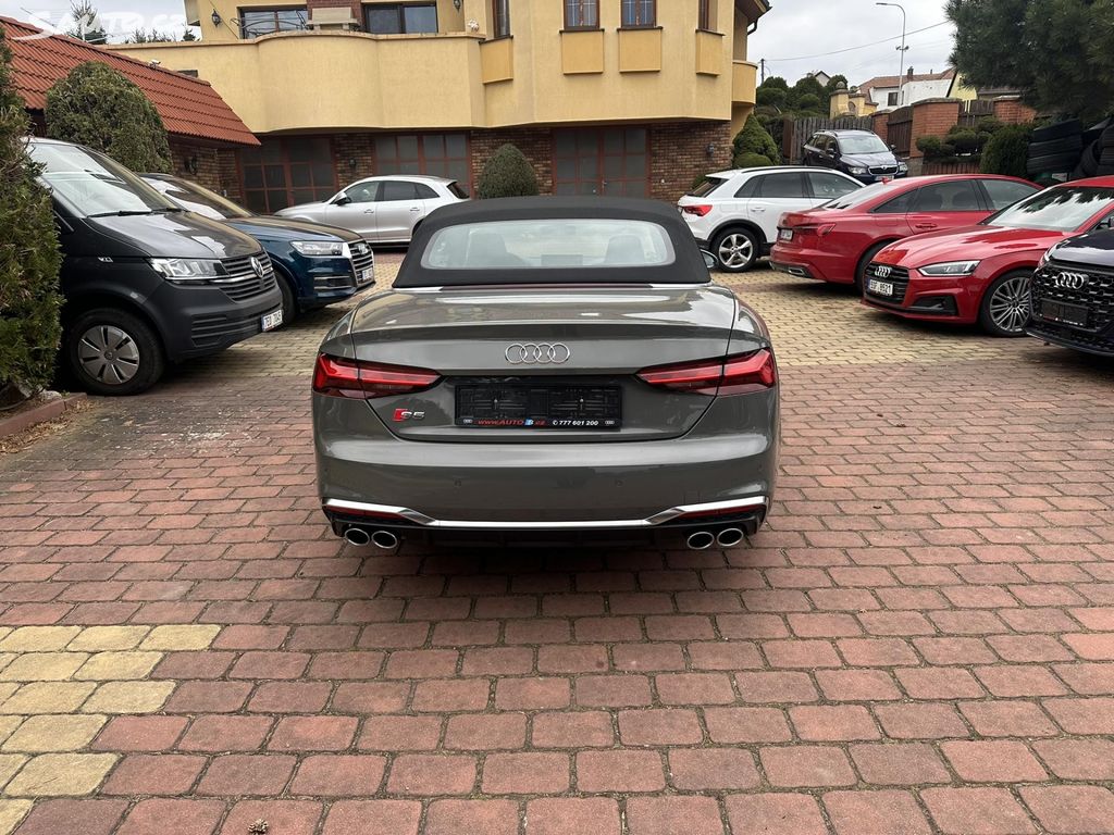 Audi S5