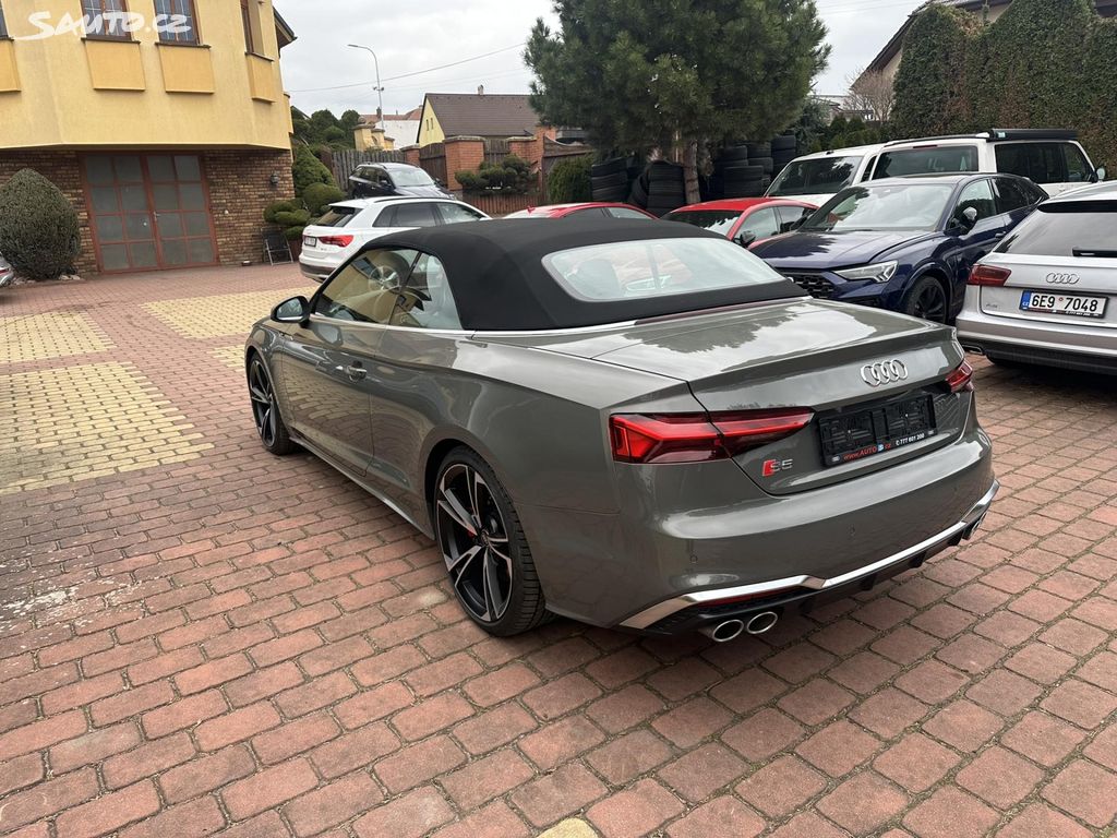 Audi S5