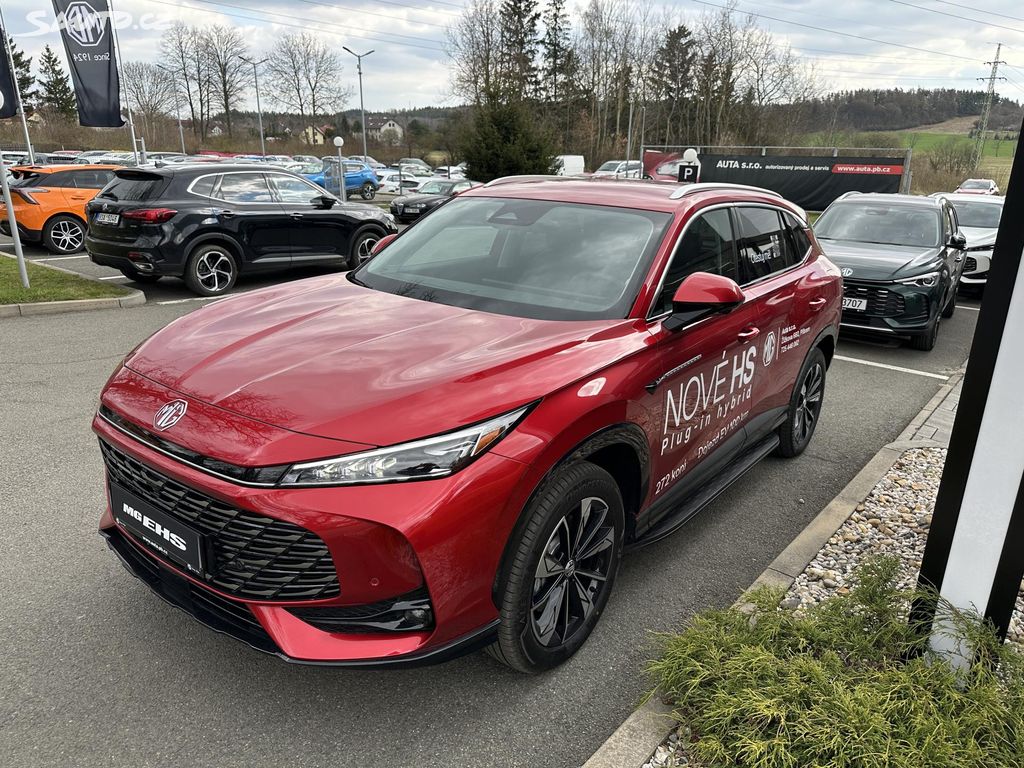 MG HS