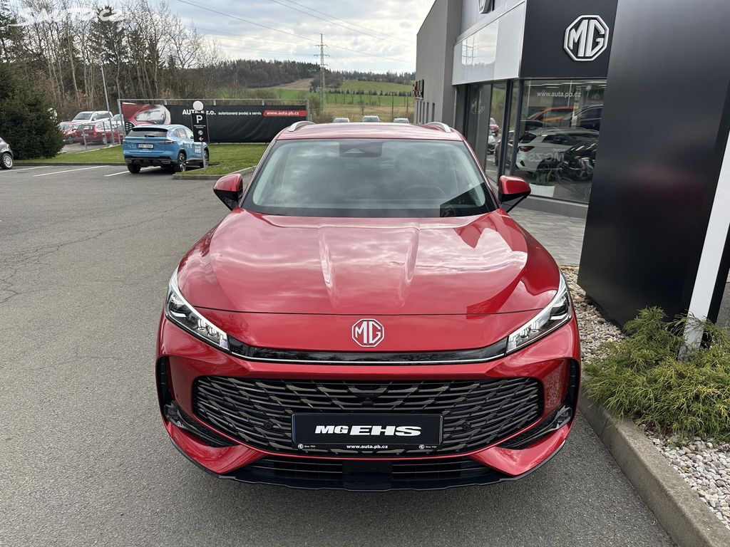 MG HS