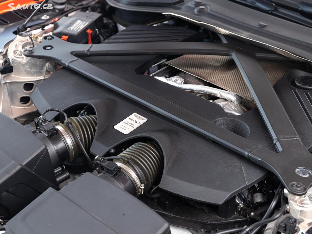 Aston Martin V8 Vantage