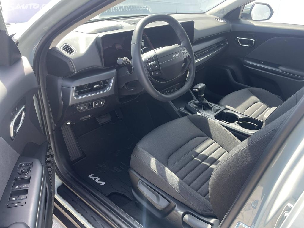 Kia K4