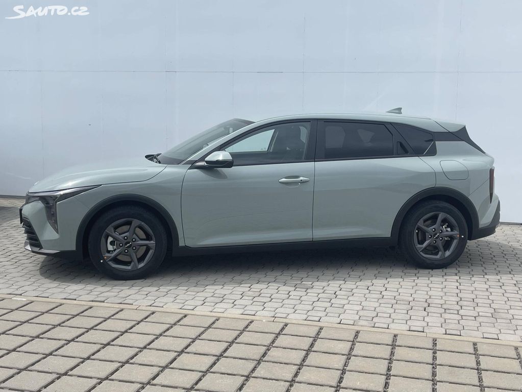 Kia K4