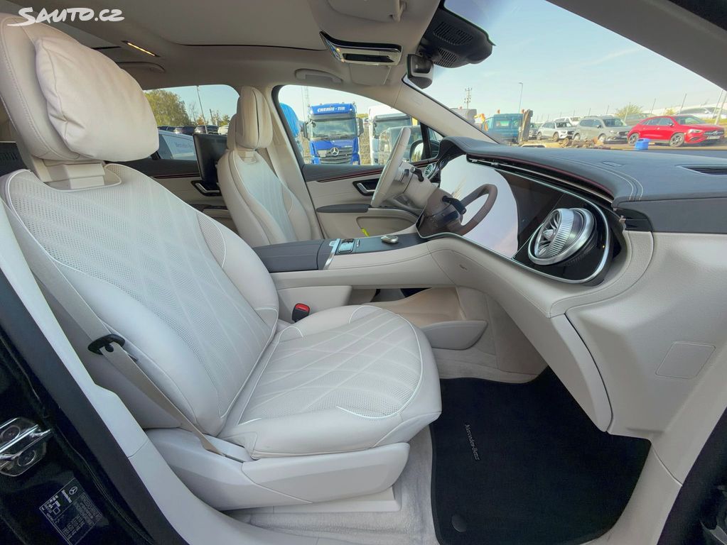 Mercedes-Benz EQS