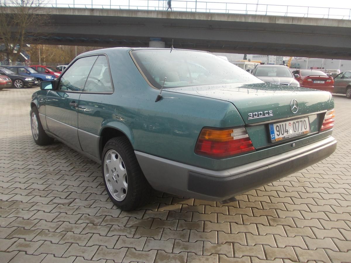 Mercedes-Benz Třídy E, 300CE AUTOMAT - fotka 4