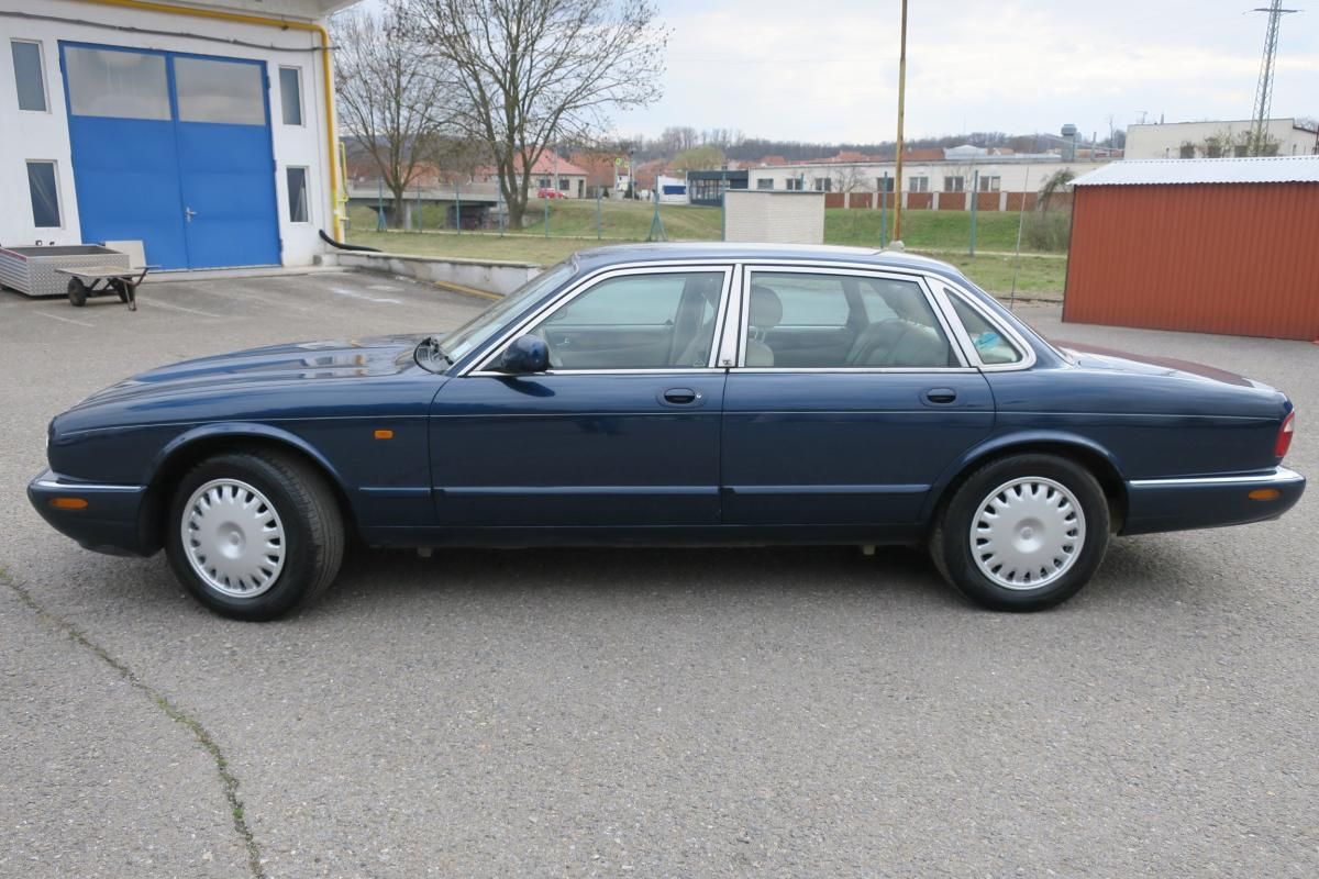 Jaguar XJ, 3.2 V8 EXECUTIVE, LPG - fotka 3