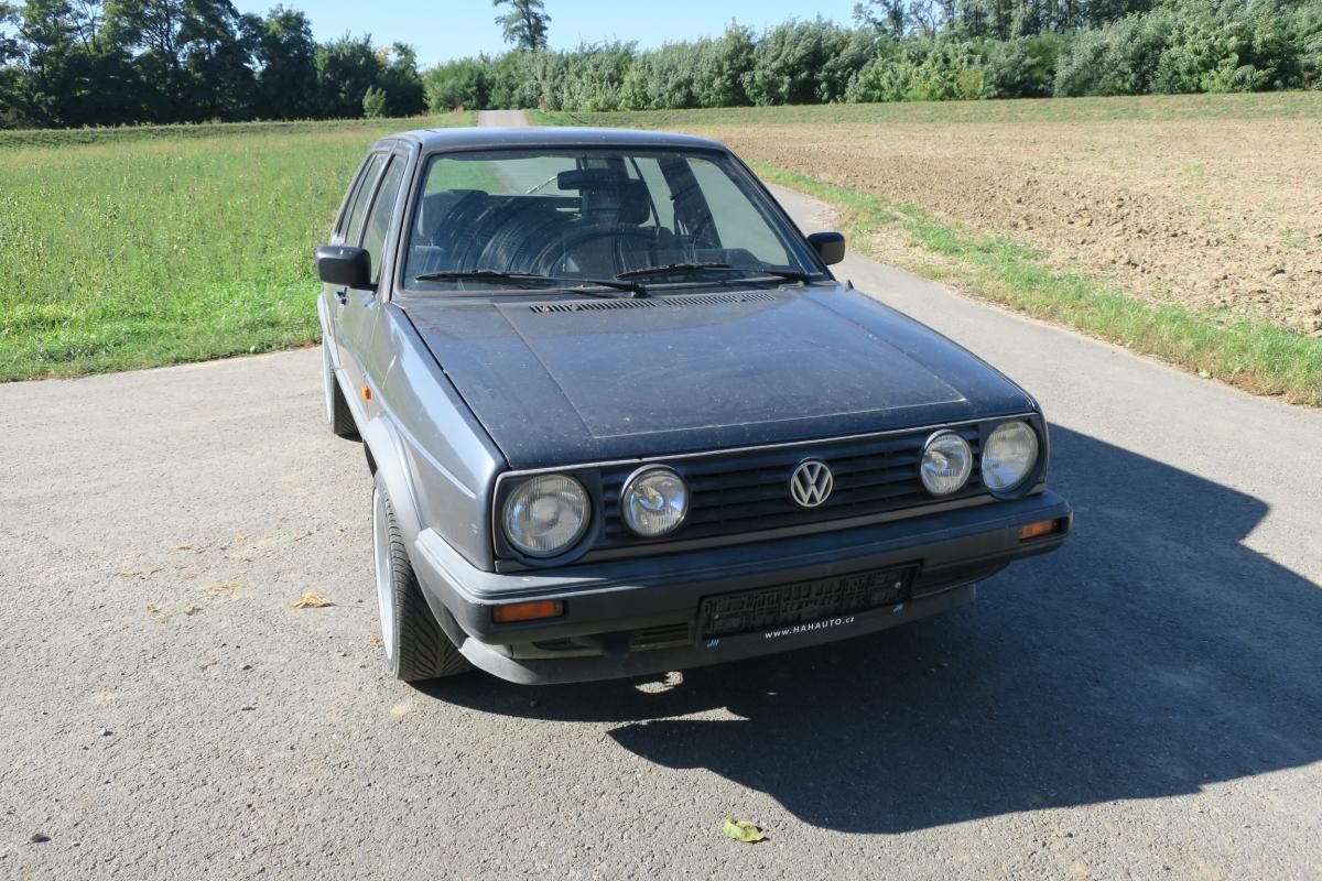 Volkswagen Golf, II 1.6i + LPG, SERVO, ŠÍBR - fotka 2