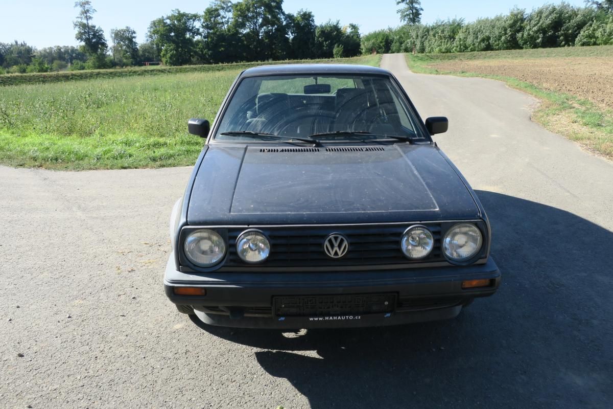 Volkswagen Golf, II 1.6i + LPG, SERVO, ŠÍBR - fotka 3