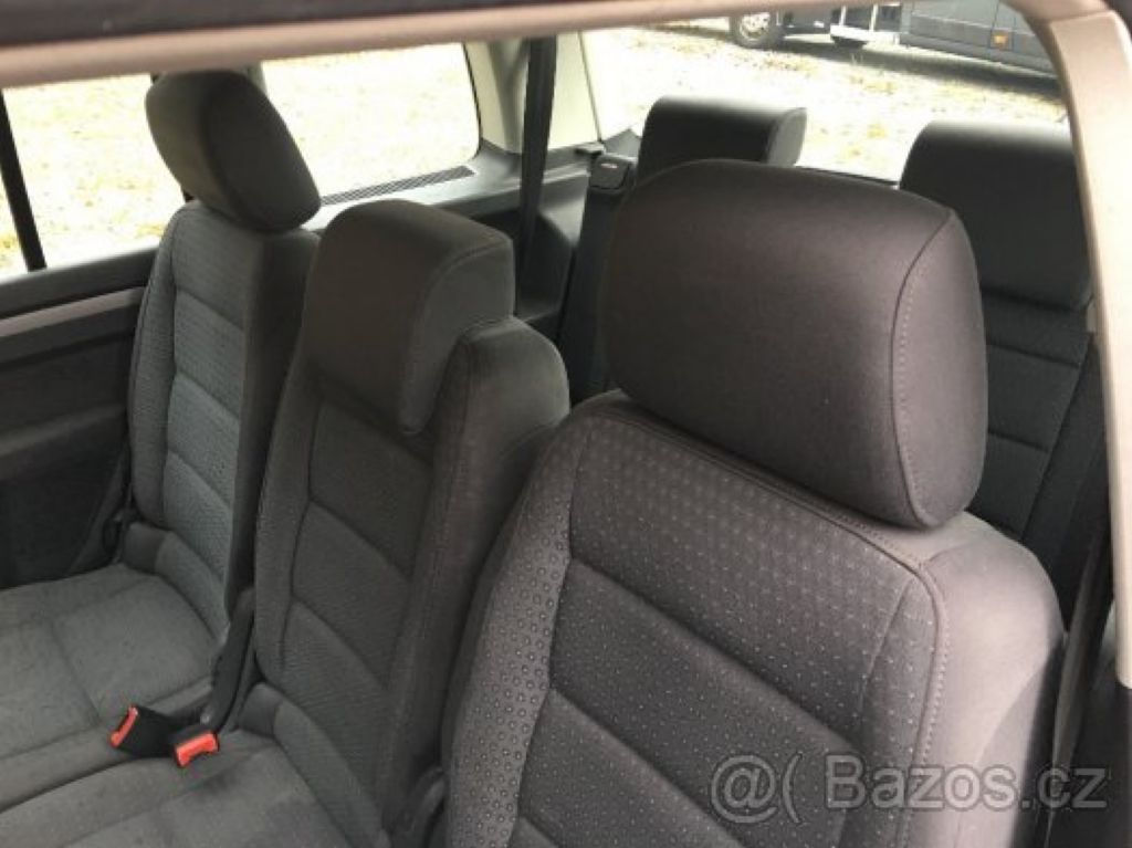 Volkswagen Touran, 1.9 TDI 77KW 7-MÍST - fotka 6