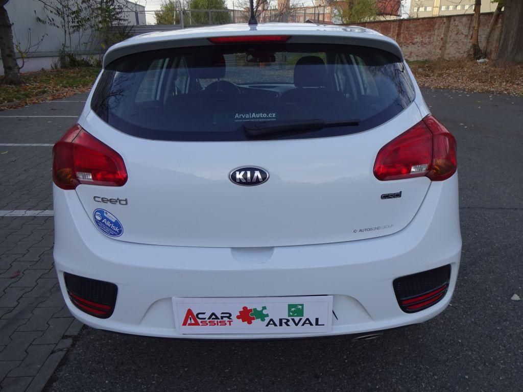 Kia Cee´d, 1,4 , 66kW, hatchback - fotka 6