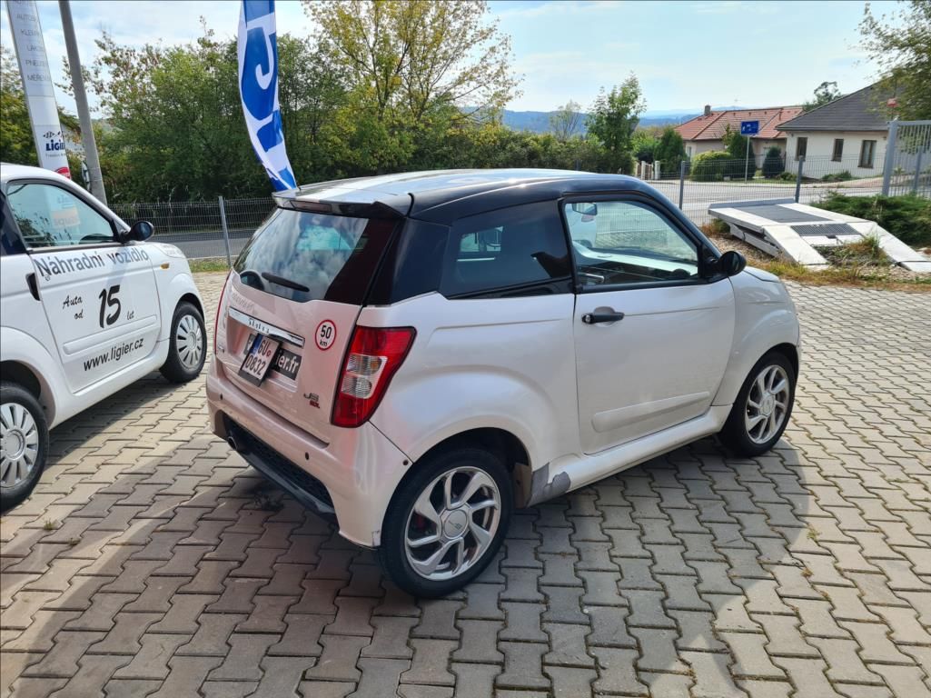 Ligier JS 50 L, 0,5 DCI Elegance - fotka 4