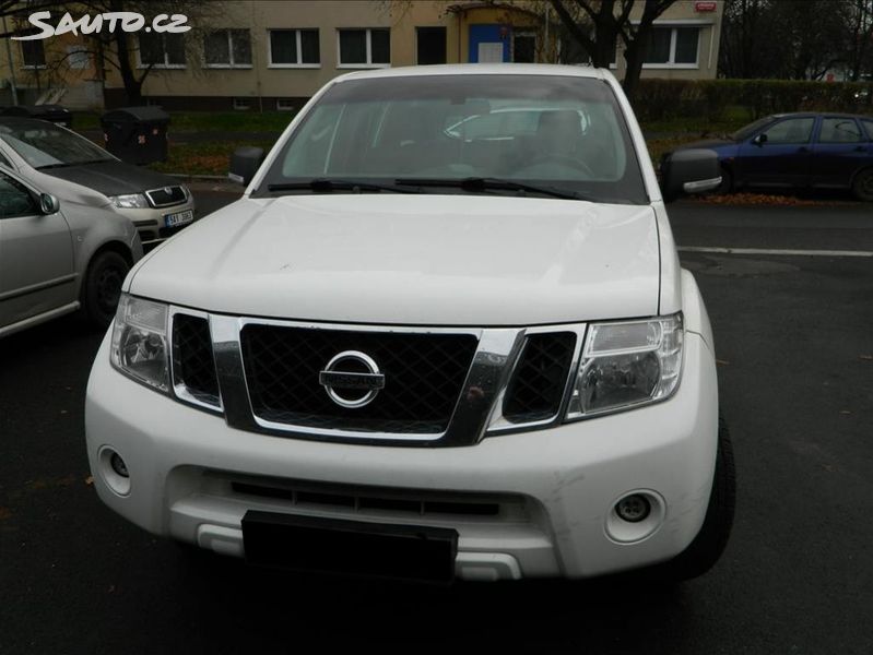 Nissan Pathfinder, 2.5 DCI 140 kw 4x4 7 MÍST