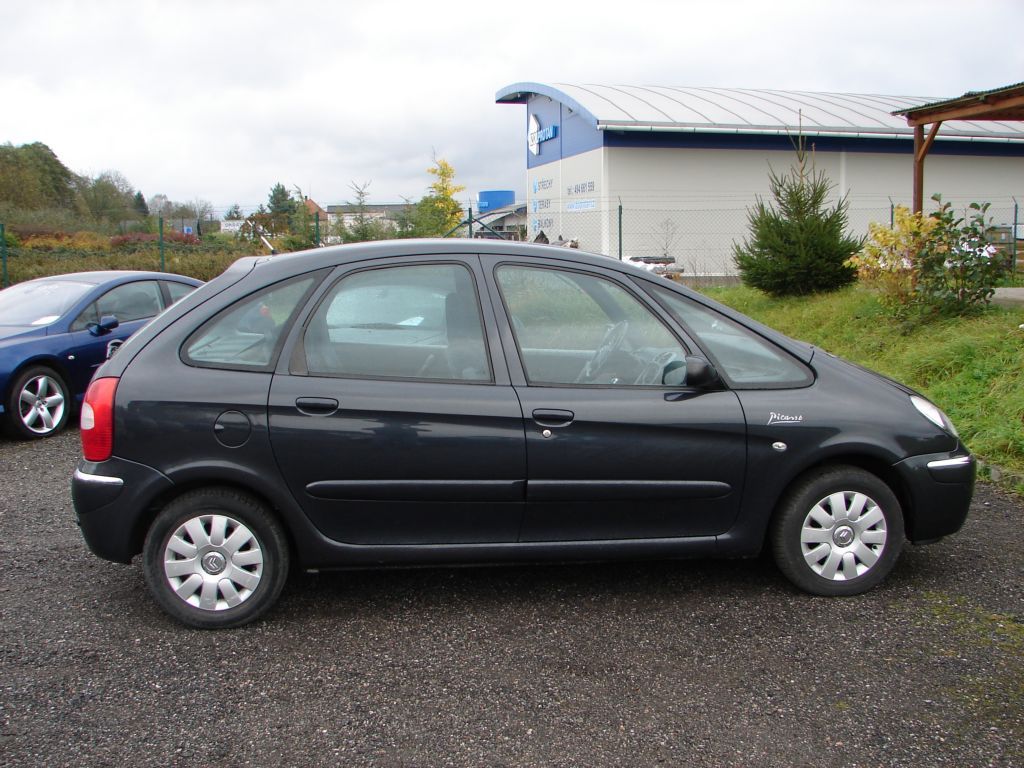 Citroën Xsara Picasso, 1,6 16V KLIMATRONIC ESP - fotka 6