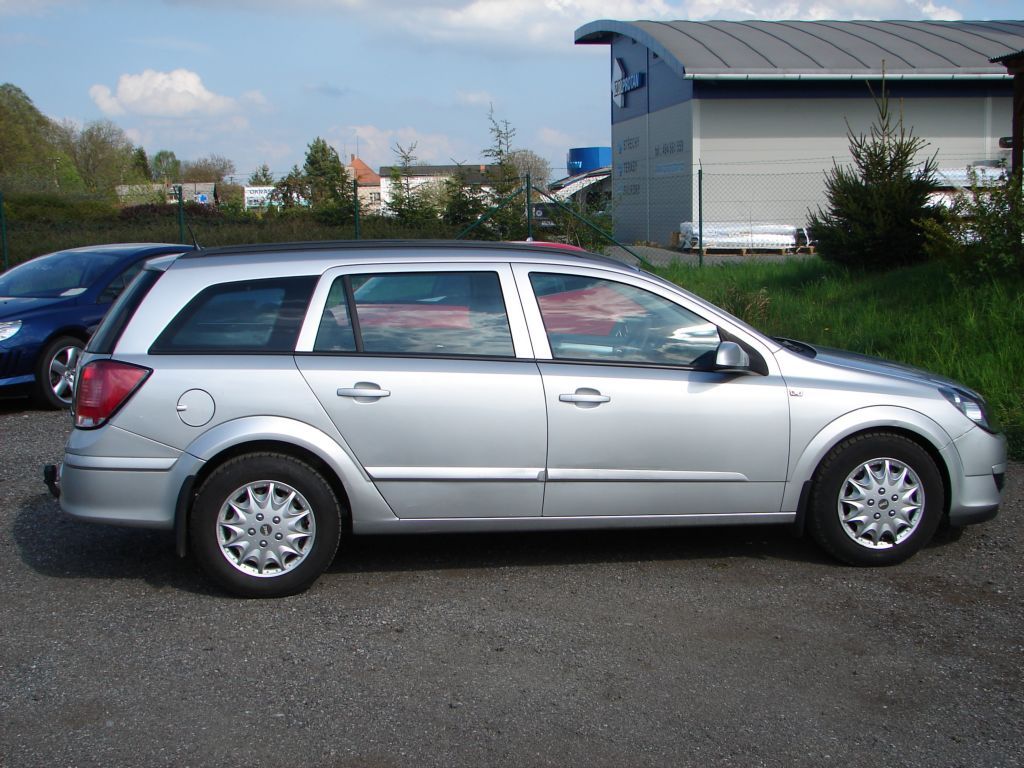 Opel Astra, 1.7 CDTI ecoFLEX - fotka 6