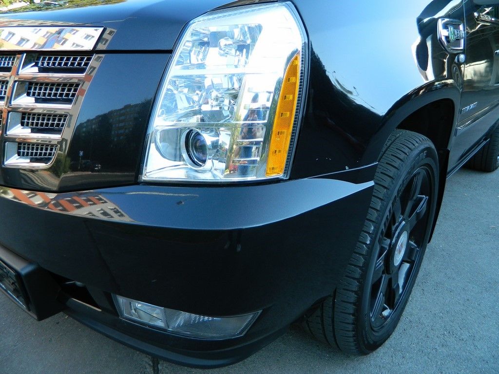 Cadillac Escalade, HYBRID 6.0 V8 248kW - fotka 2