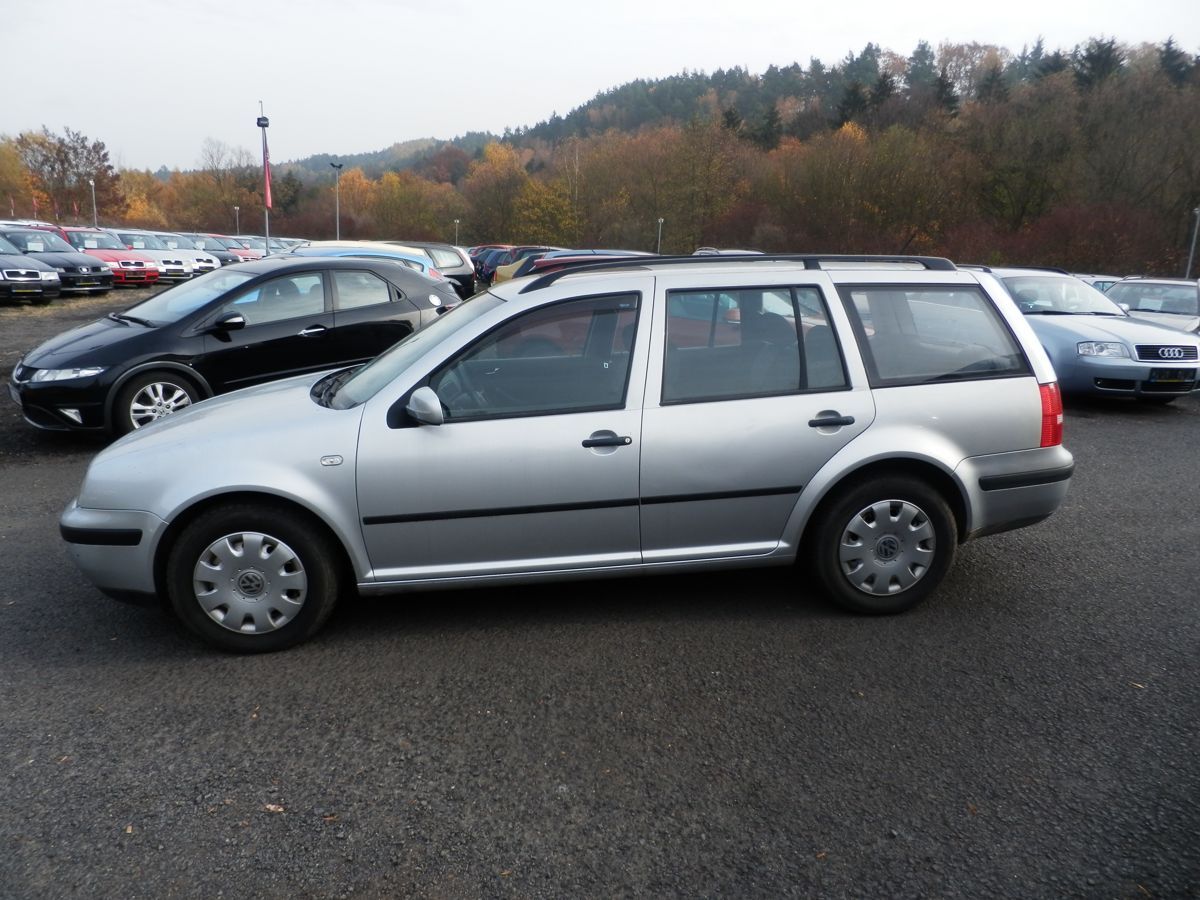 Volkswagen Golf, 1,4 55KW DIGI-KLIMA - fotka 3
