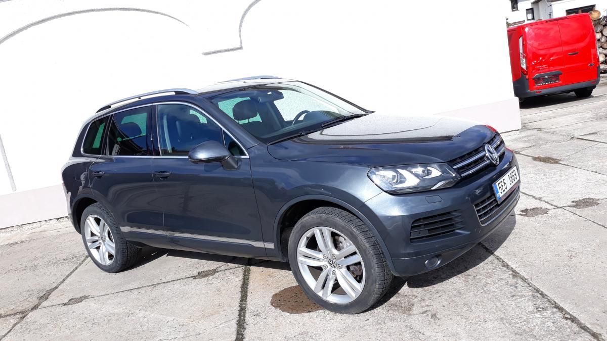 Volkswagen Touareg, 3.0TDI 180KW NAVI ALU20 BIXEN - fotka 4