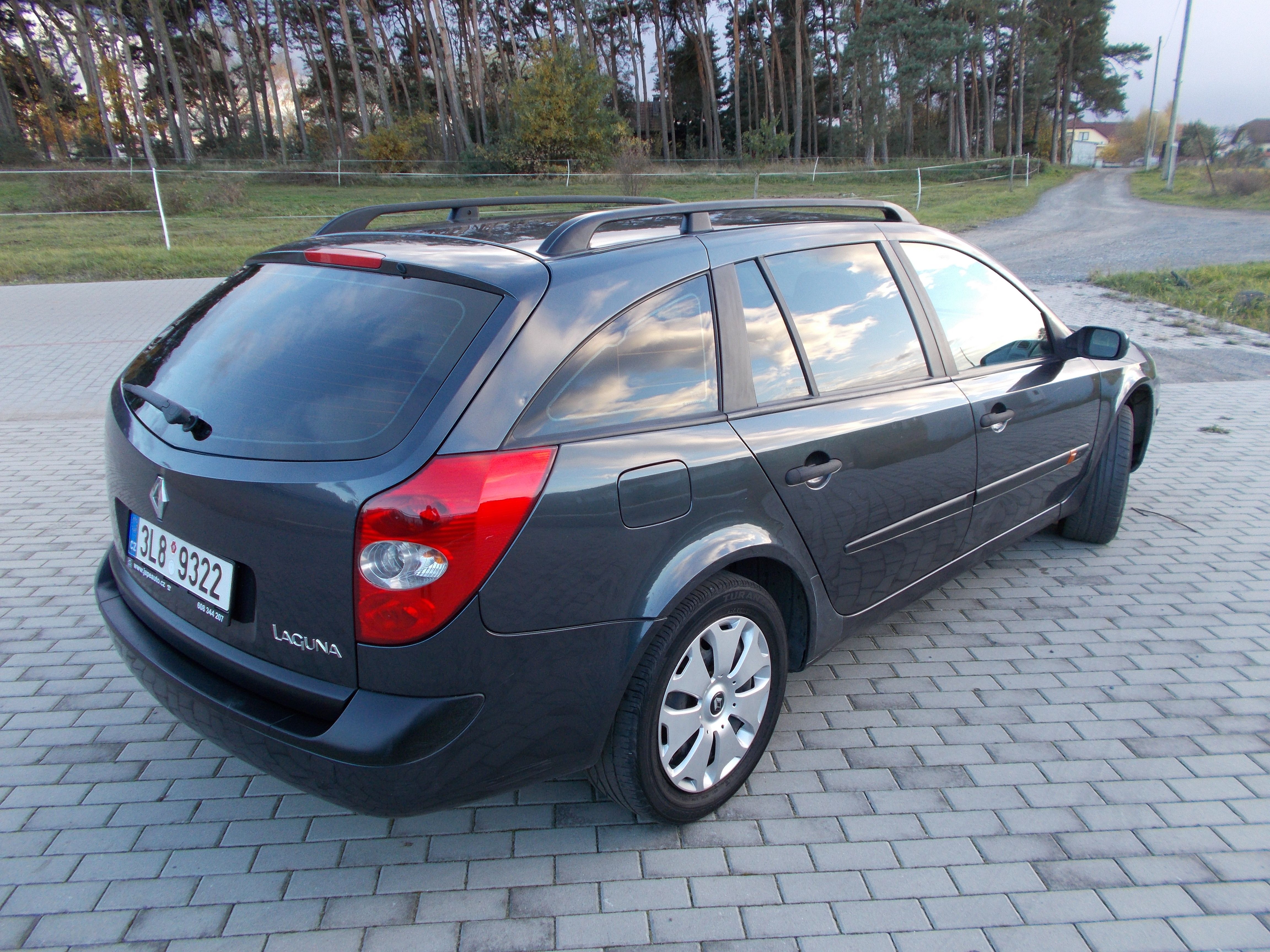 Renault Laguna, 1,9DCi74kw,KLIMA,NEPOJÍZDNÝ - fotka 4