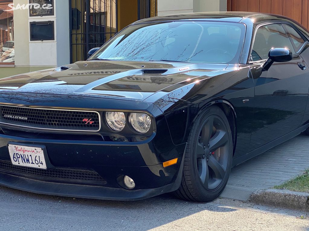 Dodge challenger 5 дверный