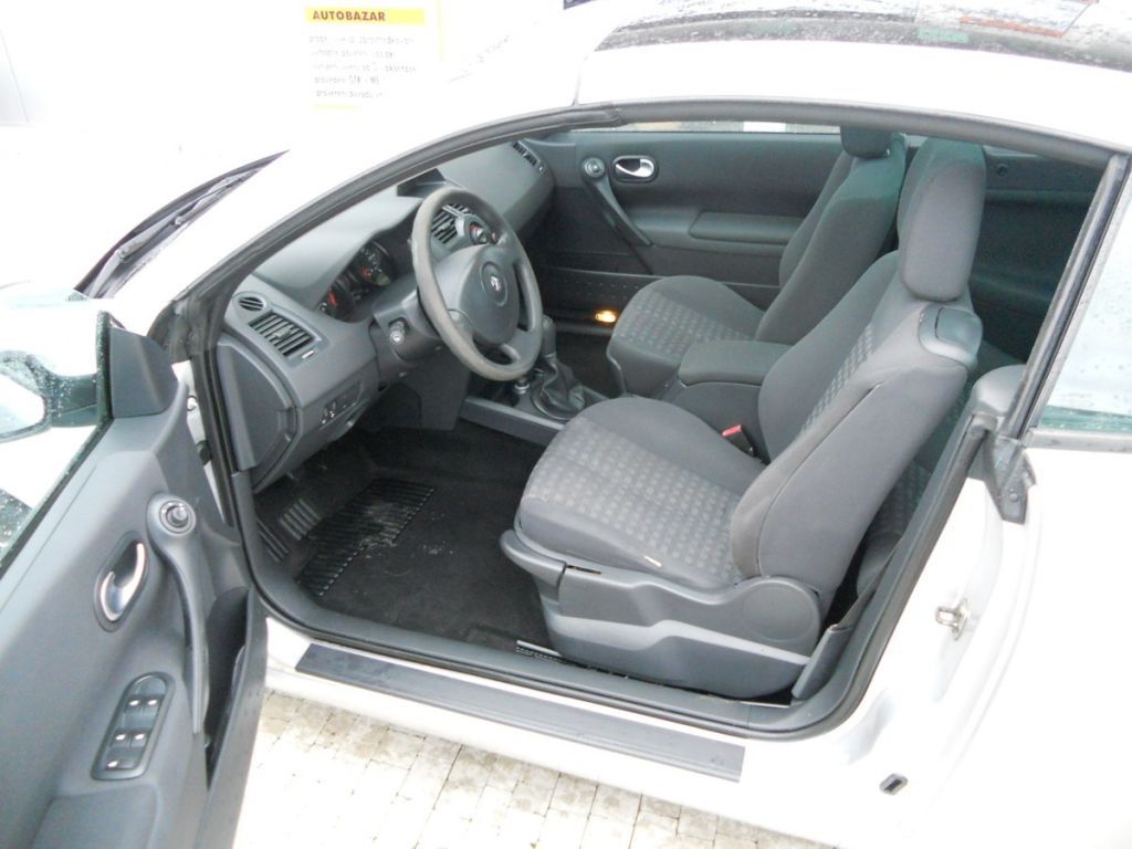 Renault Mégane, CABRIO 1,6 16V KLIMA, SERVISKA - fotka 6