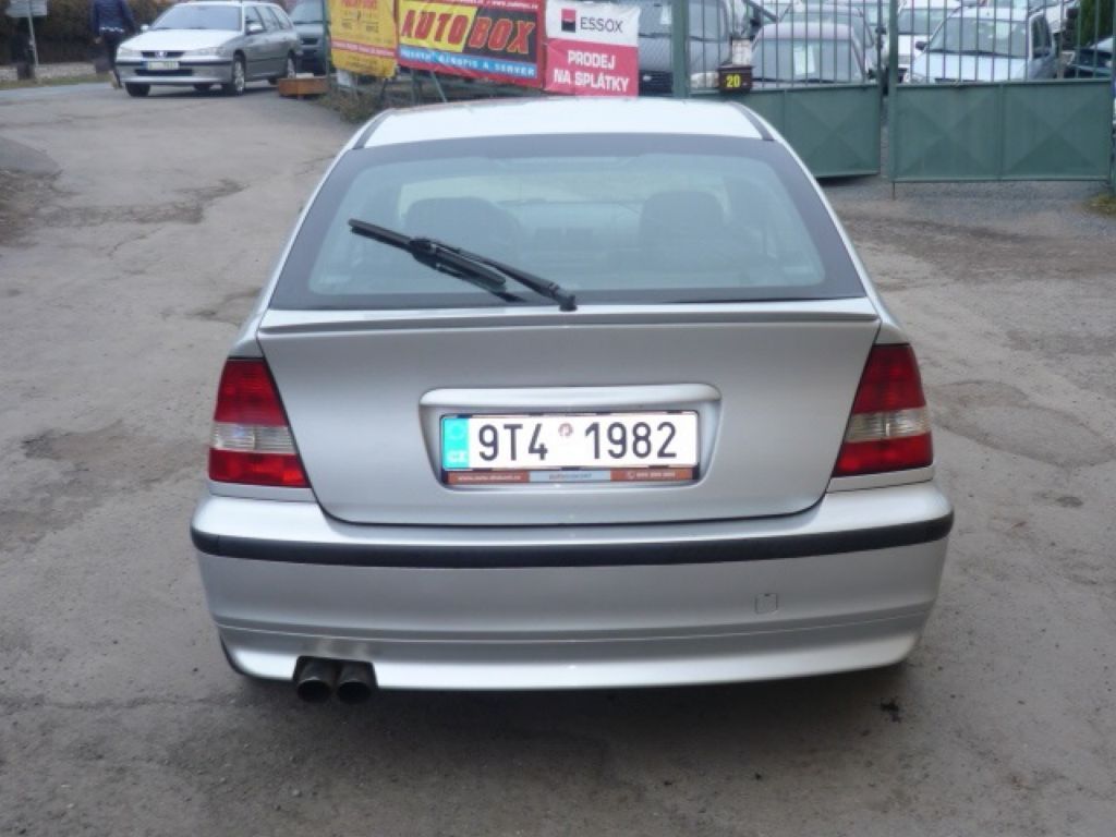 BMW Řada 3, 316TI .1.8i.85kw.Klima. - fotka 4