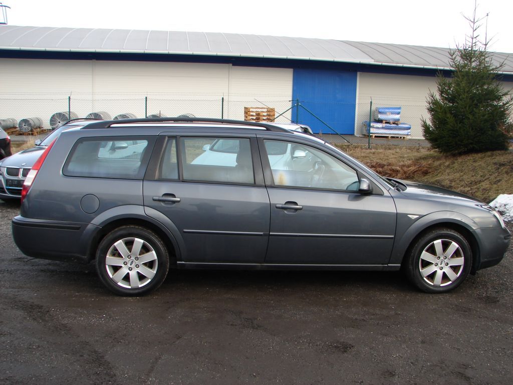 Ford Mondeo, 2,0 TDCI GHIA - fotka 6