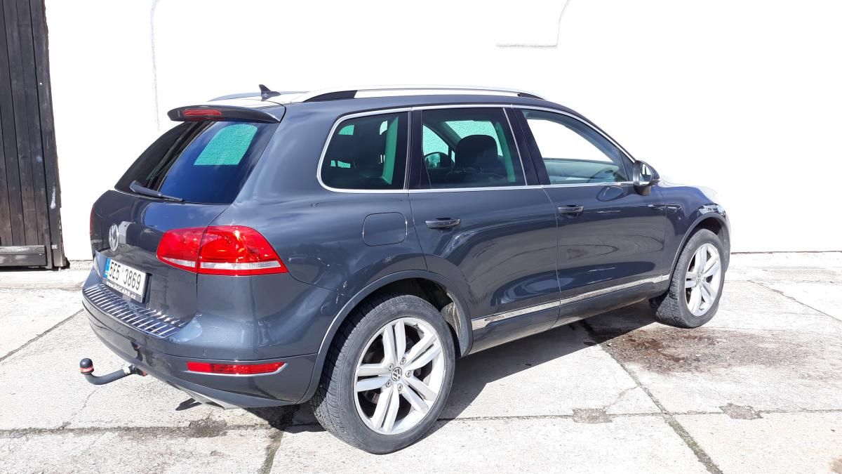 Volkswagen Touareg, 3.0TDI 180KW NAVI ALU20 BIXEN - fotka 6