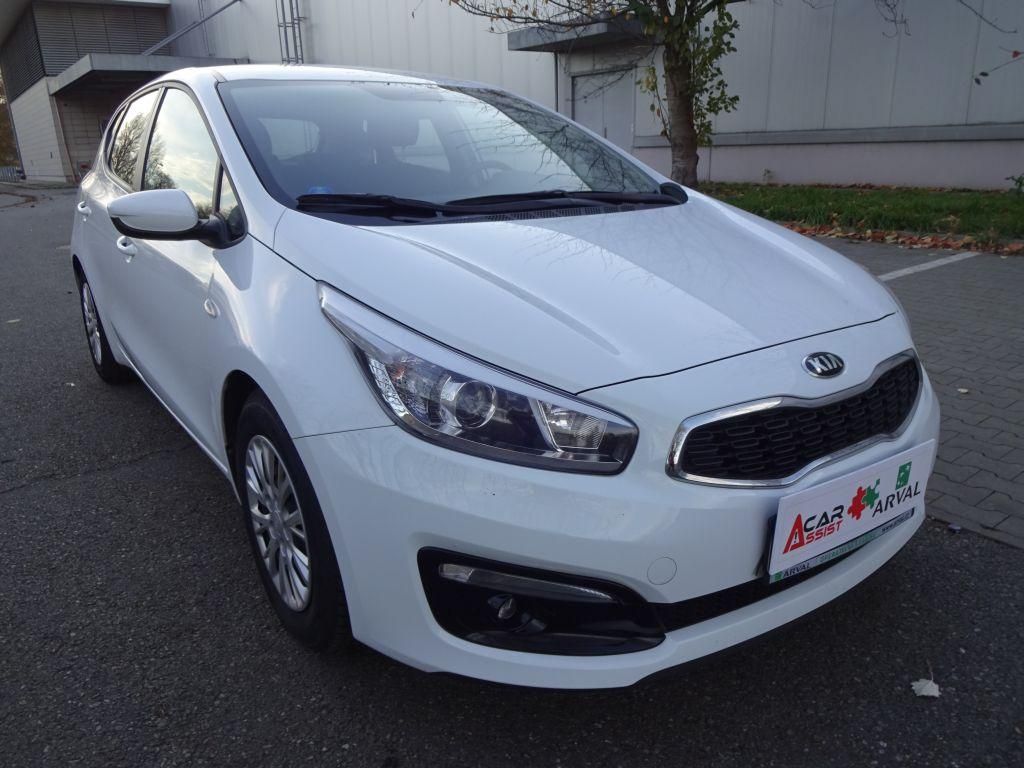 Kia Cee´d, 1,4 , 66kW, hatchback - fotka 2