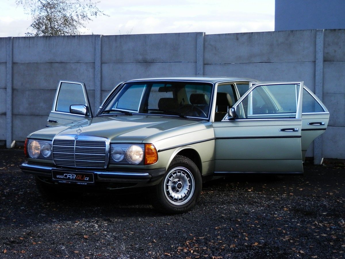 Mercedes-Benz 123, 230E AUTOMAT - fotka 4