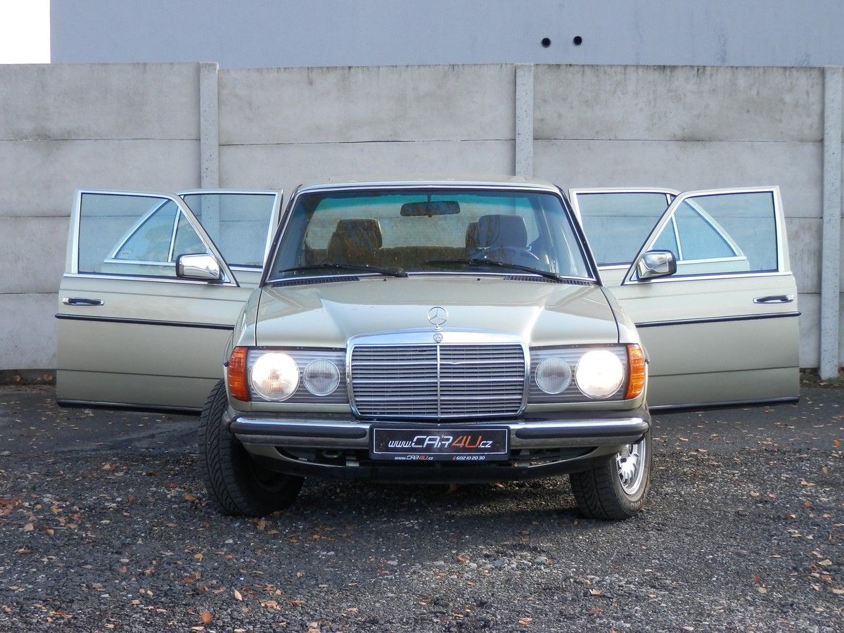Mercedes-Benz 123, 230E AUTOMAT - fotka 5