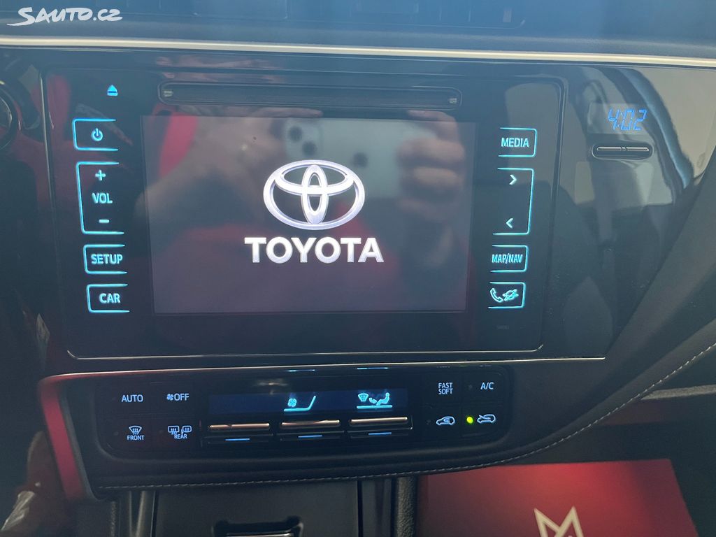 Toyota Auris, fotka 14