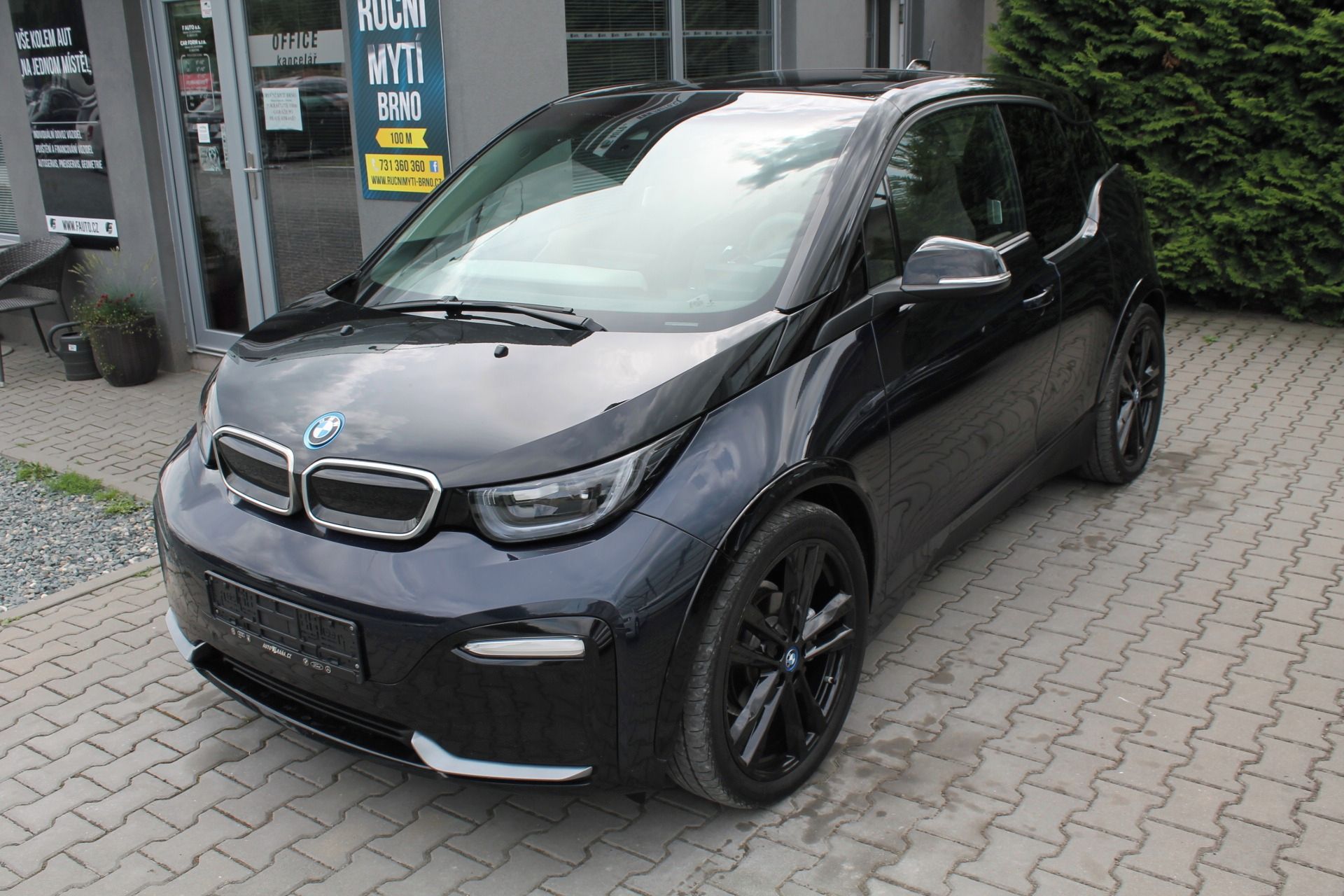 BMW i3, i3S 135kW Harman Kardon 94Ah - fotka 2