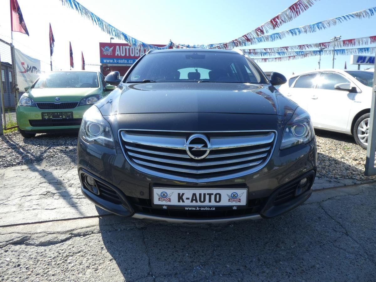 Opel Insignia, 2.0CDTi 120kW*4x4*Country T.* - fotka 2