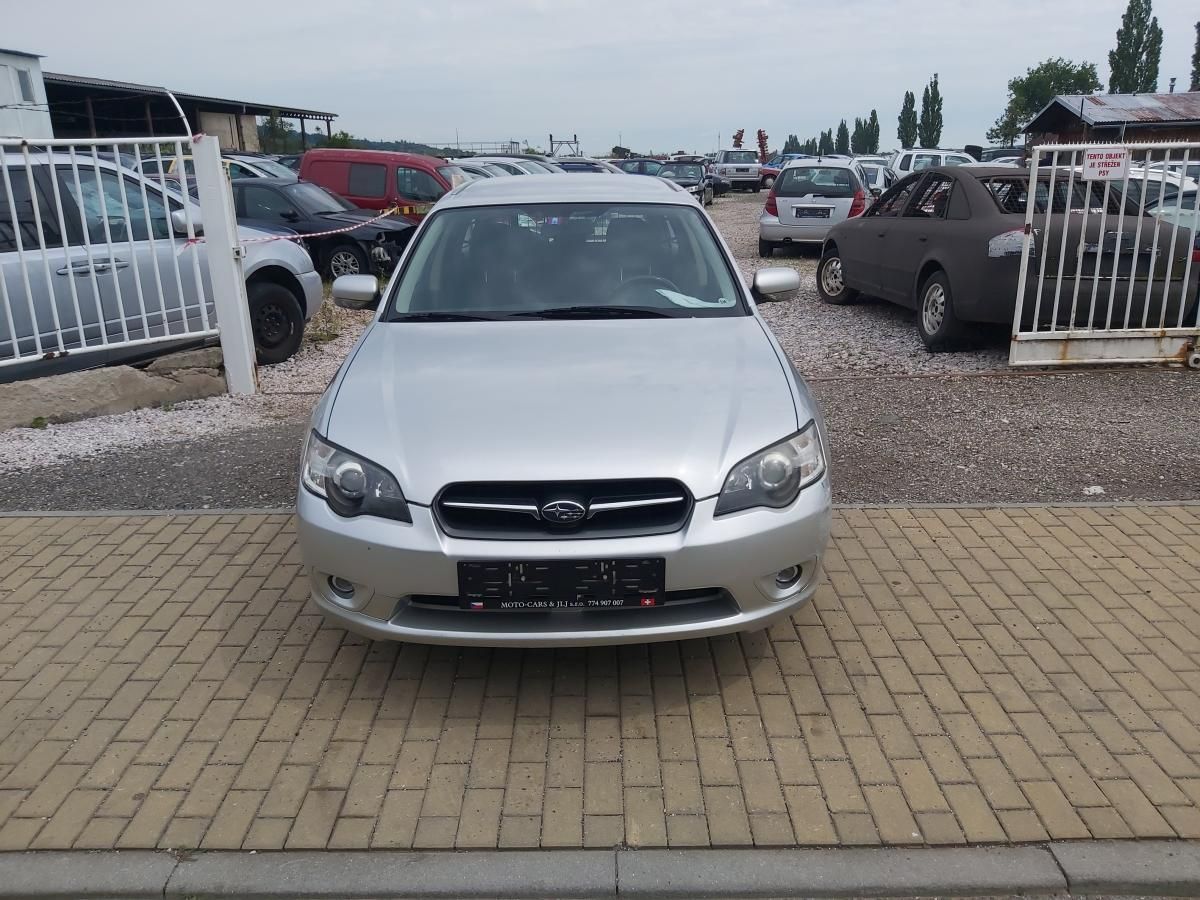 Subaru Legacy, kombi 2,0 R Comfort - fotka 3
