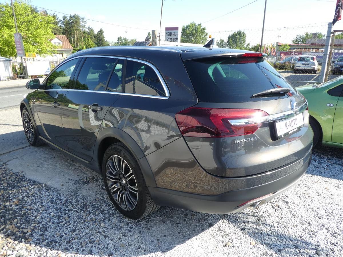 Opel Insignia, 2.0CDTi 120kW*4x4*Country T.* - fotka 6