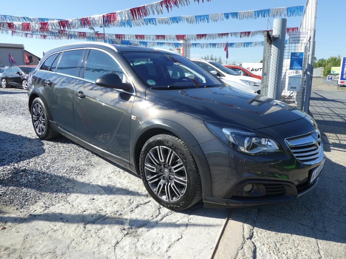 Opel Insignia, 2.0CDTi 120kW*4x4*Country T.* - fotka 3