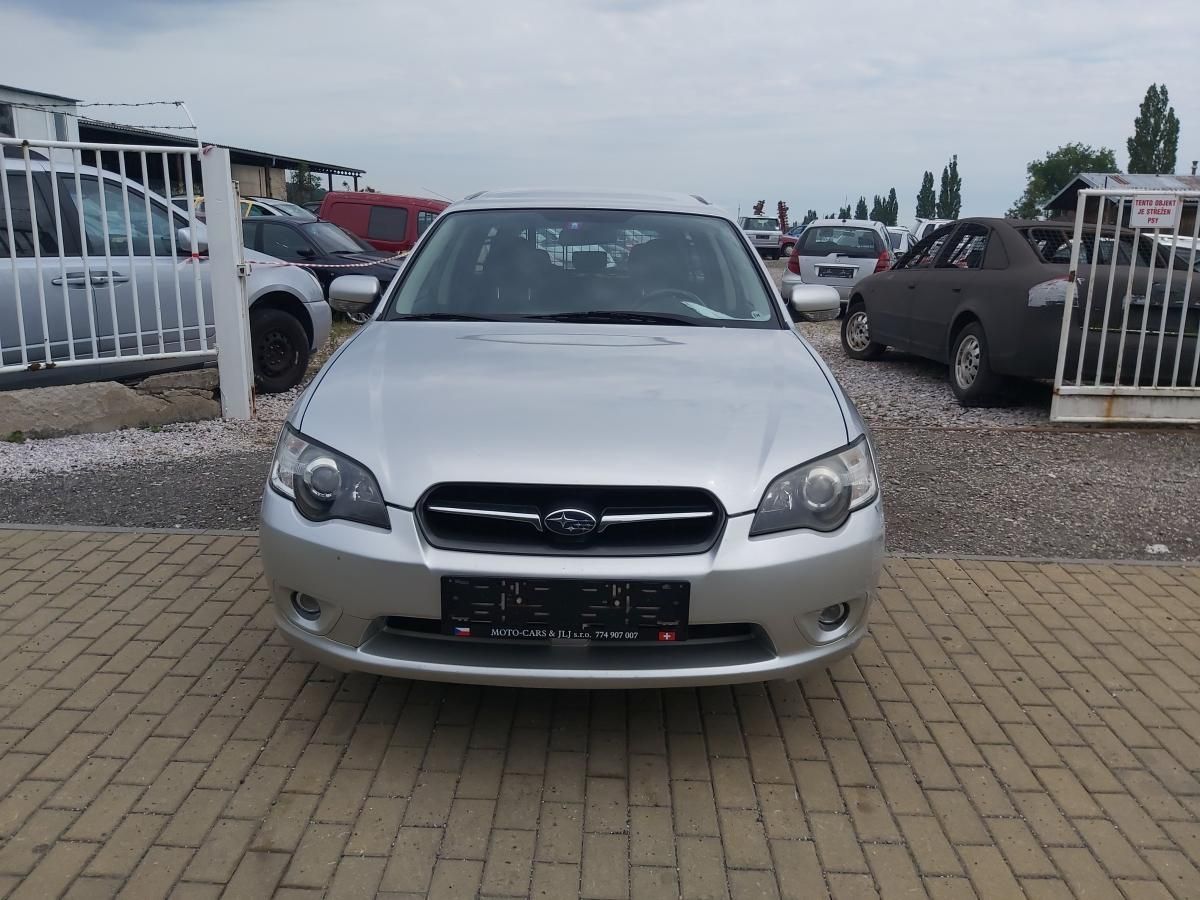 Subaru Legacy, kombi 2,0 R Comfort - fotka 2
