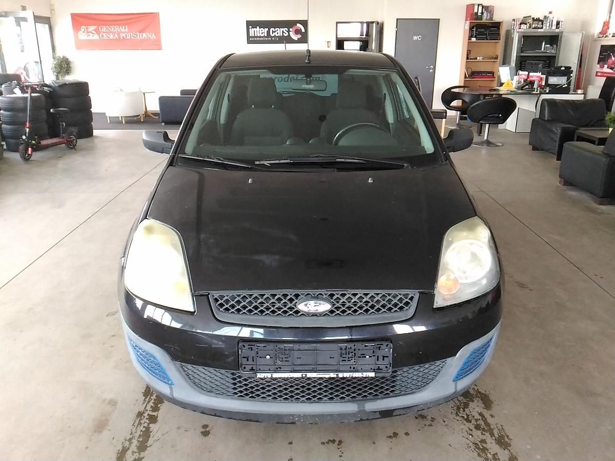 Ford Fiesta, 1,3I,51KW,KLIMA,ALU,CD,SER.KN - fotka 2