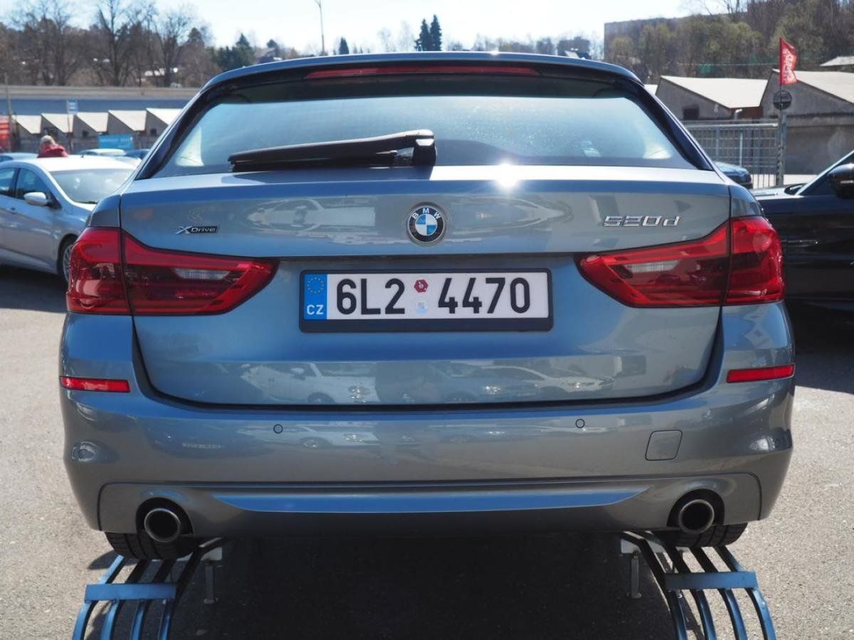 BMW Řada 5, 520d xDrive, HeadUp, Key - fotka 3