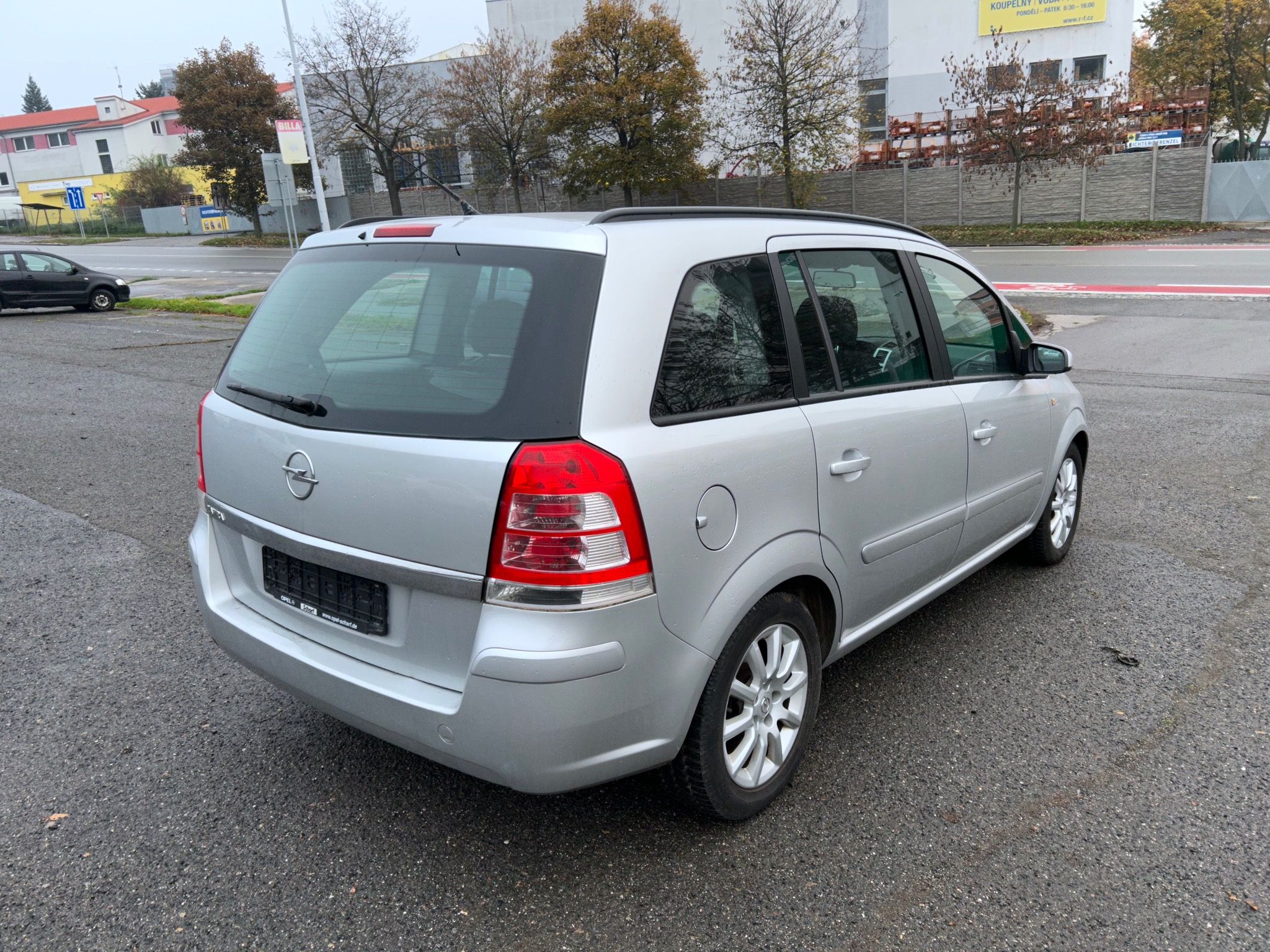Opel Zafira, 1,8 16V, 103 kW, 7 míst - fotka 5
