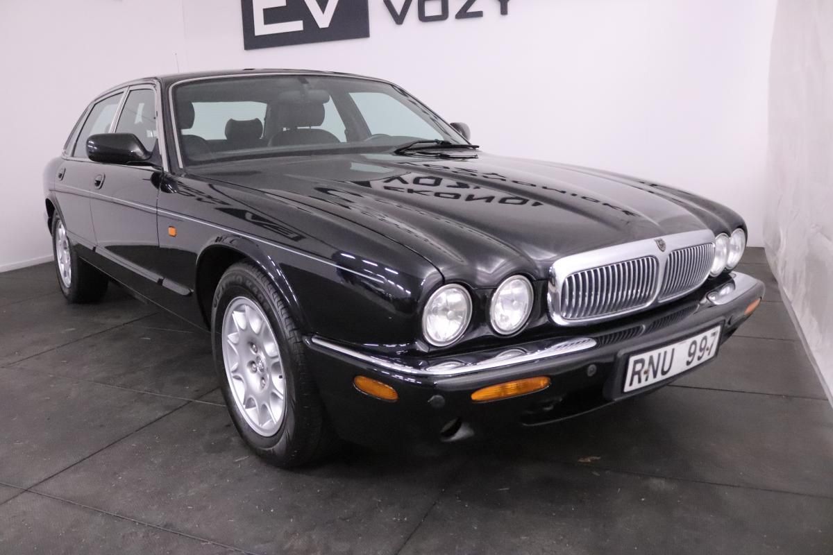 Jaguar XJ8, 4.0 V8 SOVEREIGN TOP - fotka 6