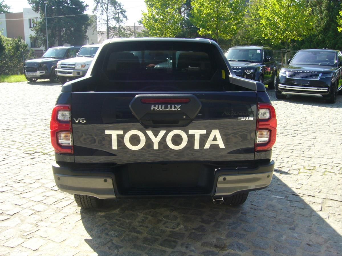 Toyota Hilux, Double Cab  4,0V6 Adventure 6A - fotka 6