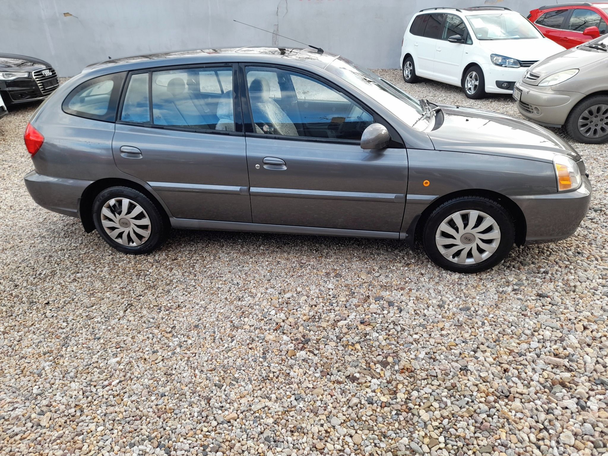 Kia Rio, 1.3i 60KW Kombi - fotka 4
