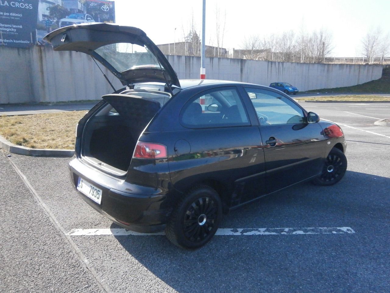 Seat Ibiza, 1,4i 16V JEN 66TKM SERVISNI KN - fotka 6