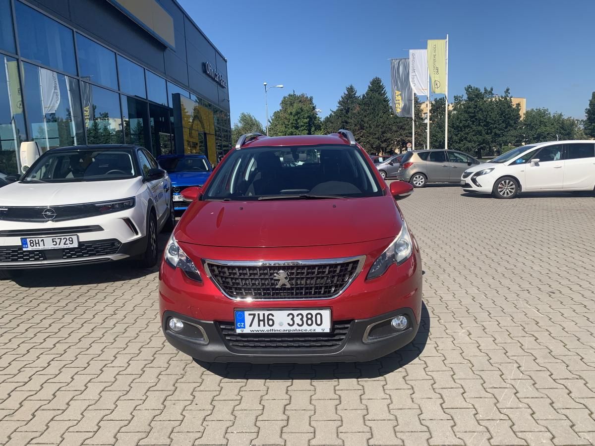Peugeot 2008, ACTIVE 1.2i 81kW Automat Čr - fotka 2