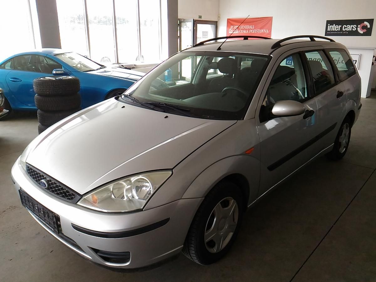 Ford Focus, 1,6I,74KW,KLIMA,CD,SERVISKA - fotka 4
