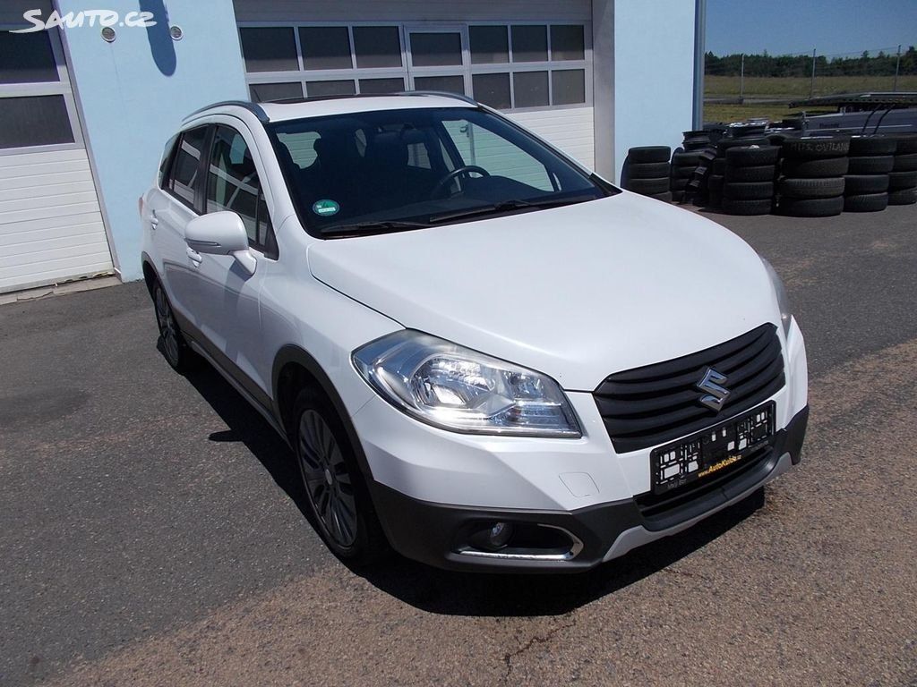 Suzuki SX4 S-Cross, 1,6 88kW, 4X4 - fotka 3