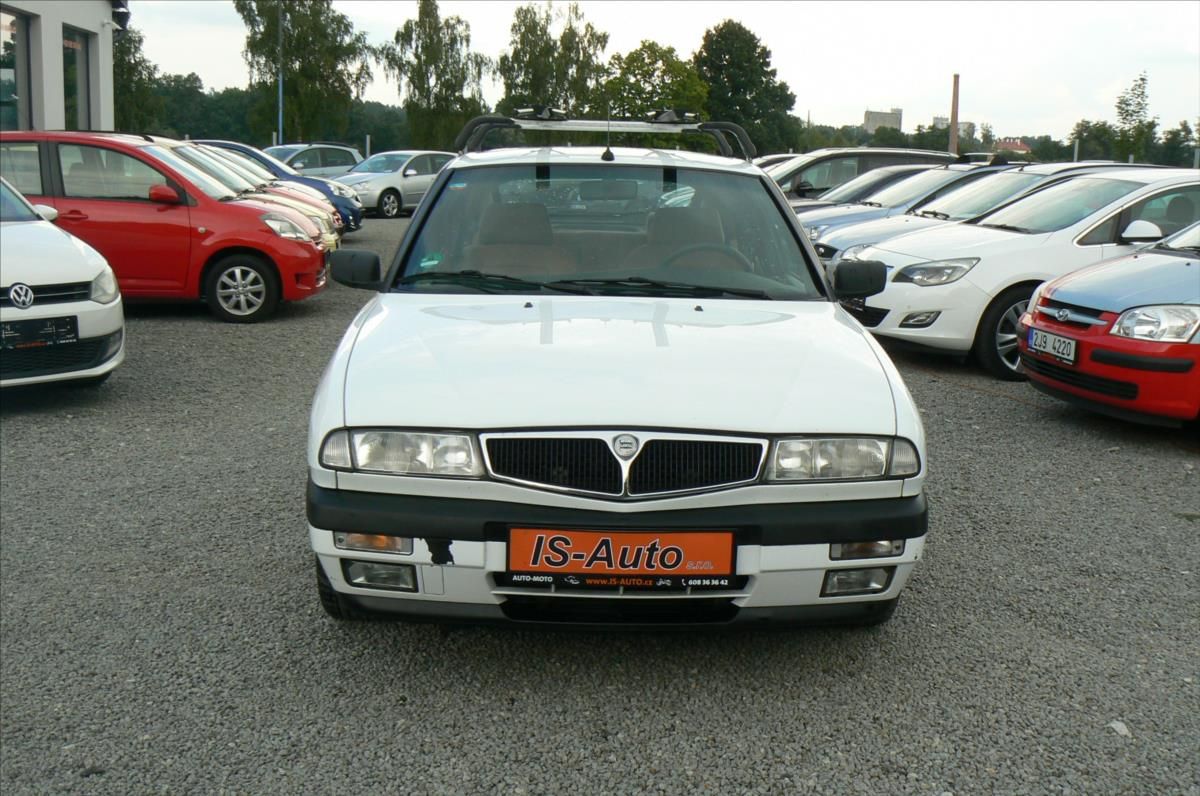 Lancia Delta, 2,0 16V SUPER STAV - fotka 3